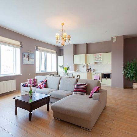 Stylish Views Apartments In The Parasol. Parus .Obolonskaya Embankment Kiev Luaran gambar