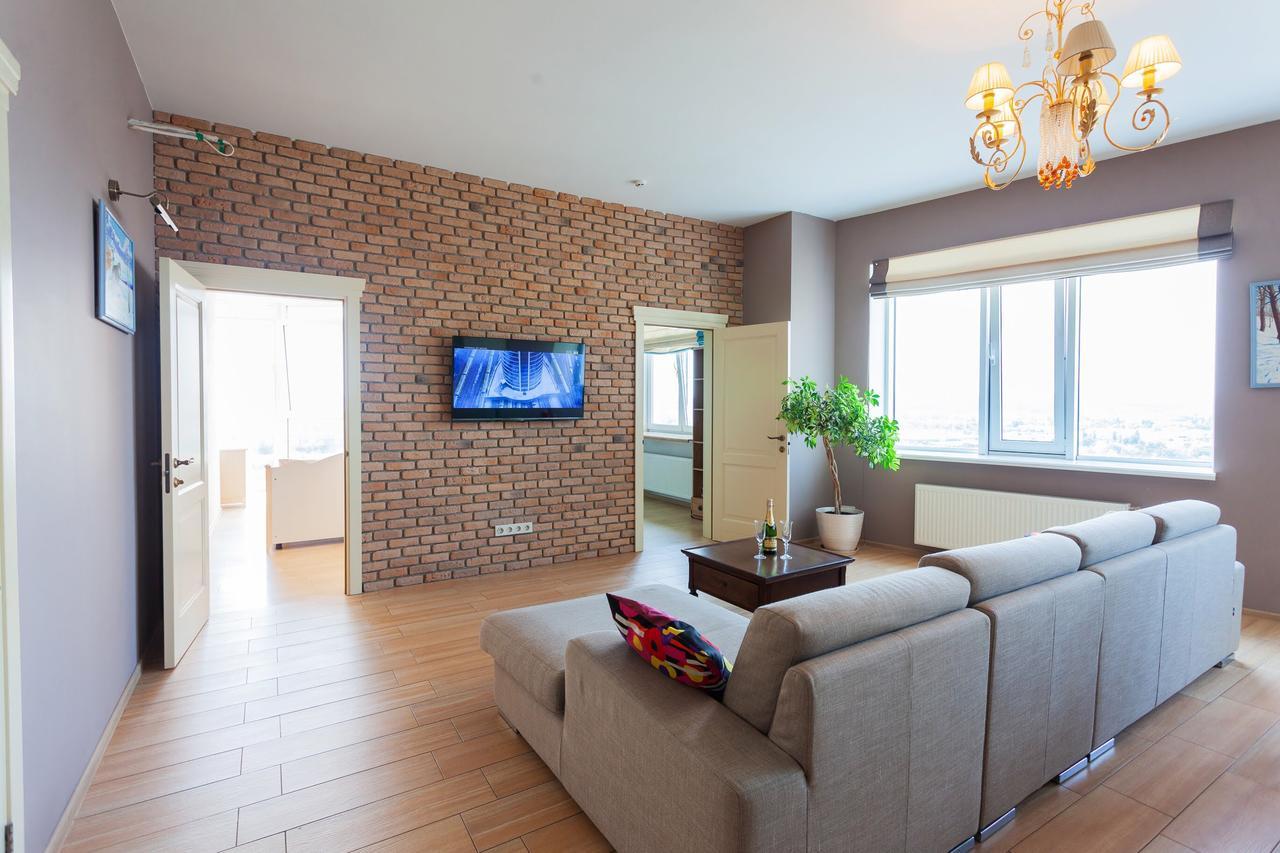 Stylish Views Apartments In The Parasol. Parus .Obolonskaya Embankment Kiev Luaran gambar