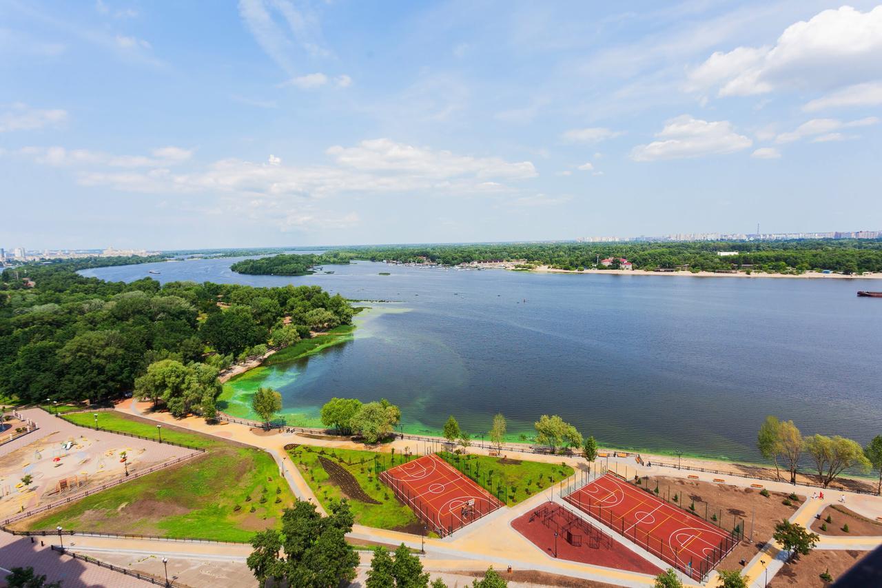 Stylish Views Apartments In The Parasol. Parus .Obolonskaya Embankment Kiev Luaran gambar