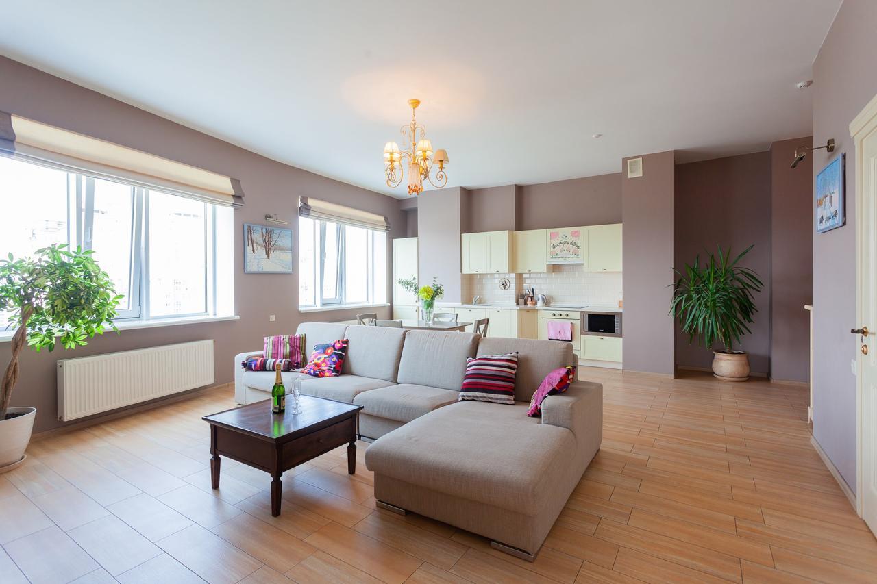 Stylish Views Apartments In The Parasol. Parus .Obolonskaya Embankment Kiev Luaran gambar